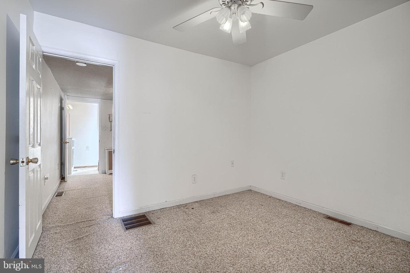1414 Towson St photo 17