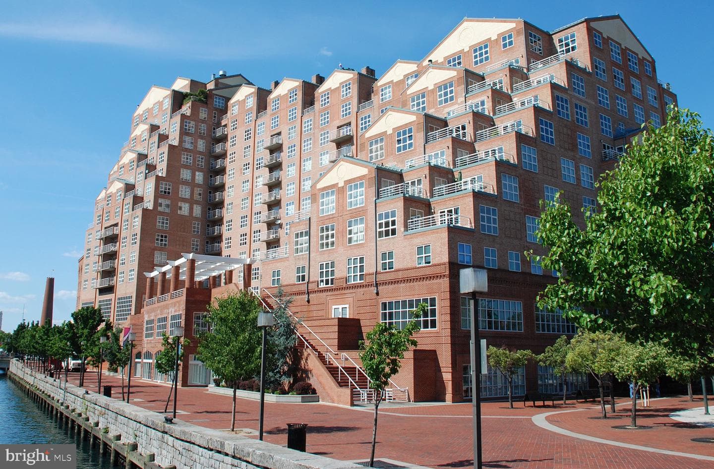 250 President Street #1402, Baltimore