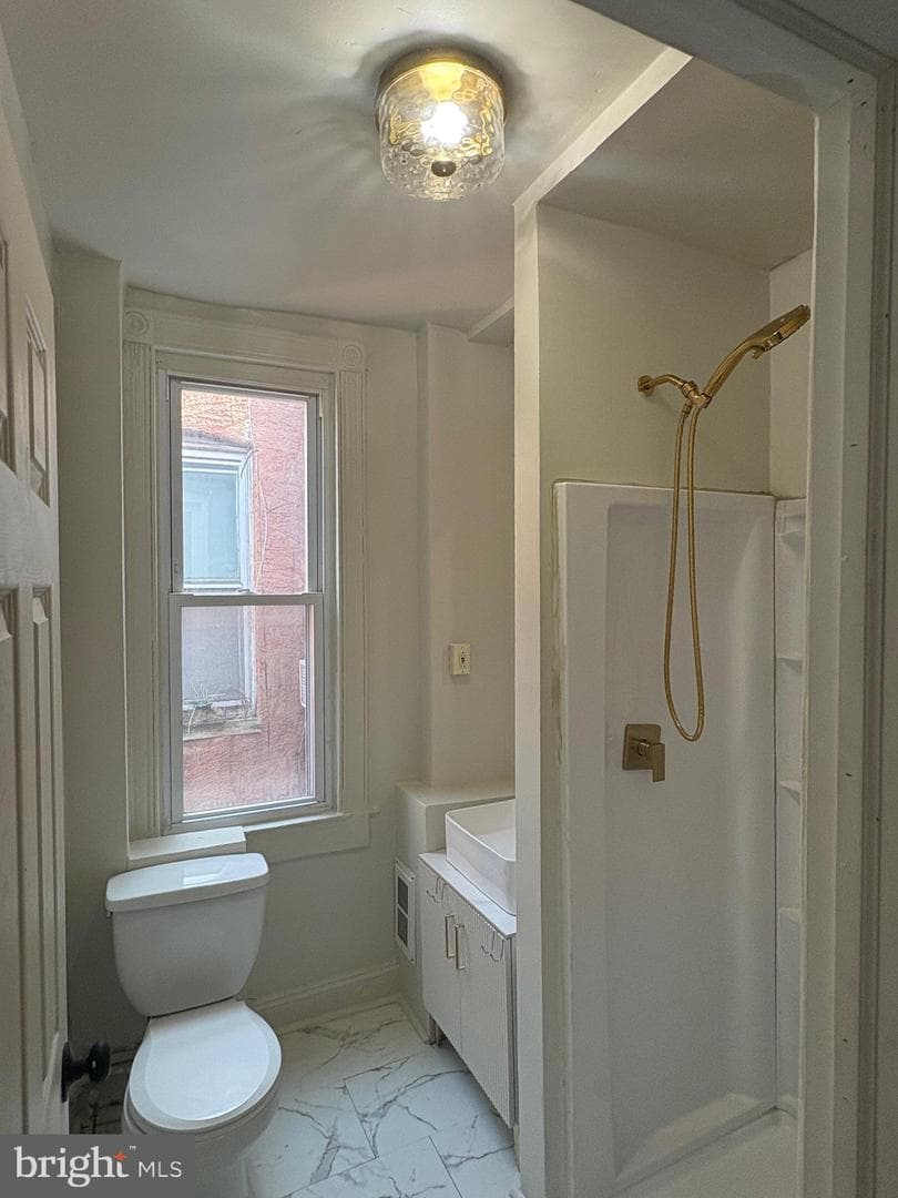 1932 W Lexington Street photo 12