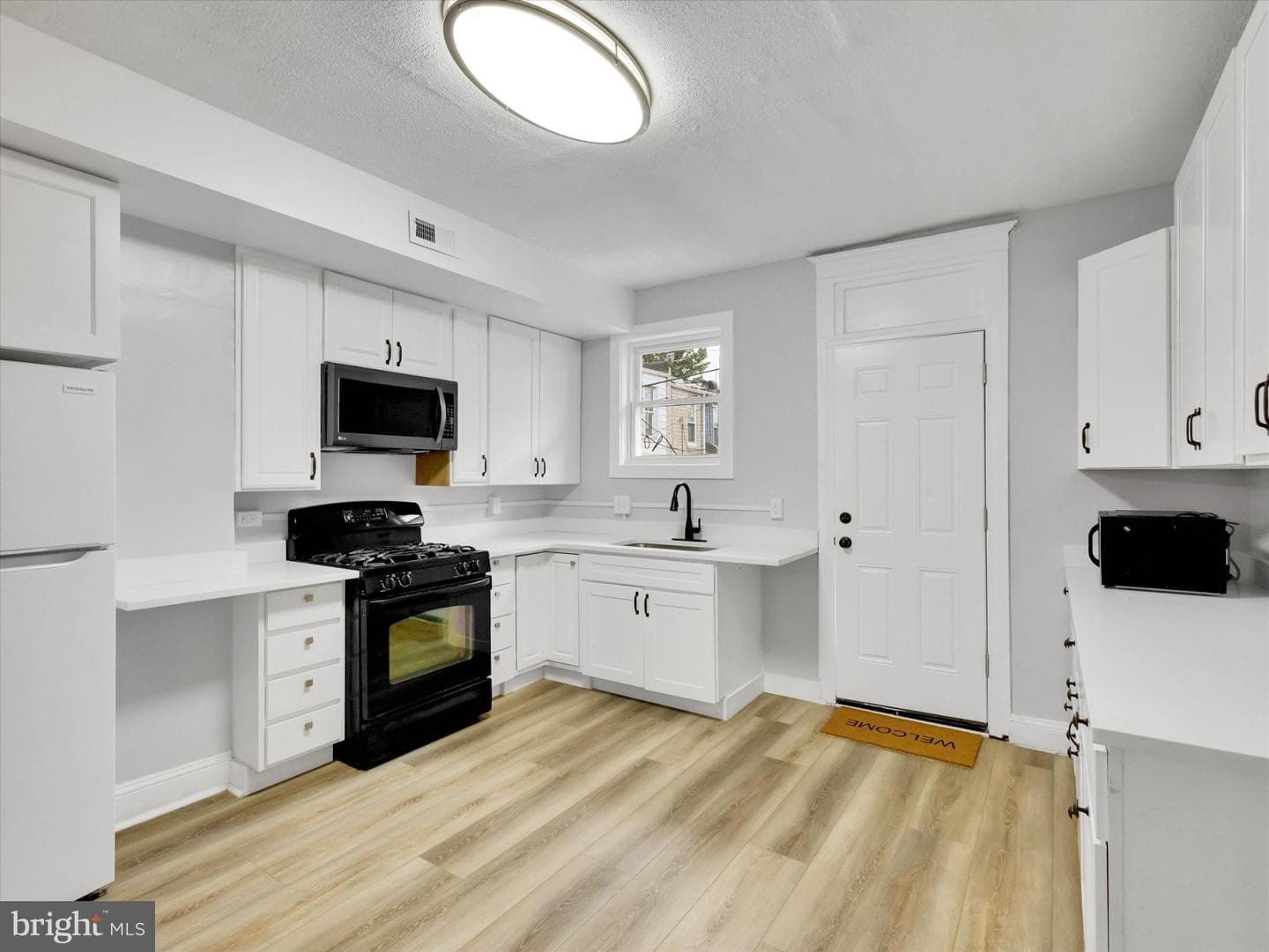 3009 McElderry St photo 12