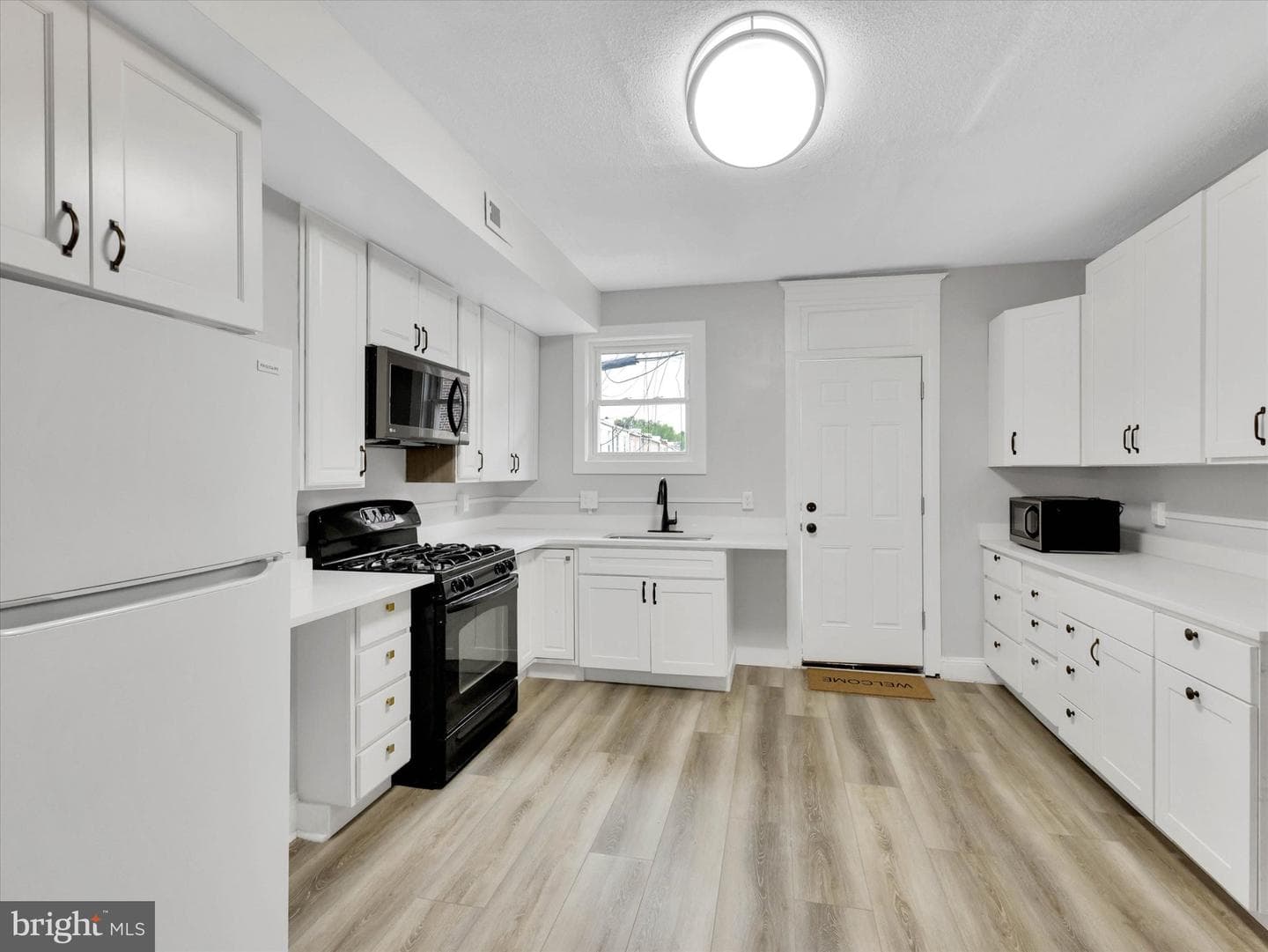3009 McElderry St photo 13