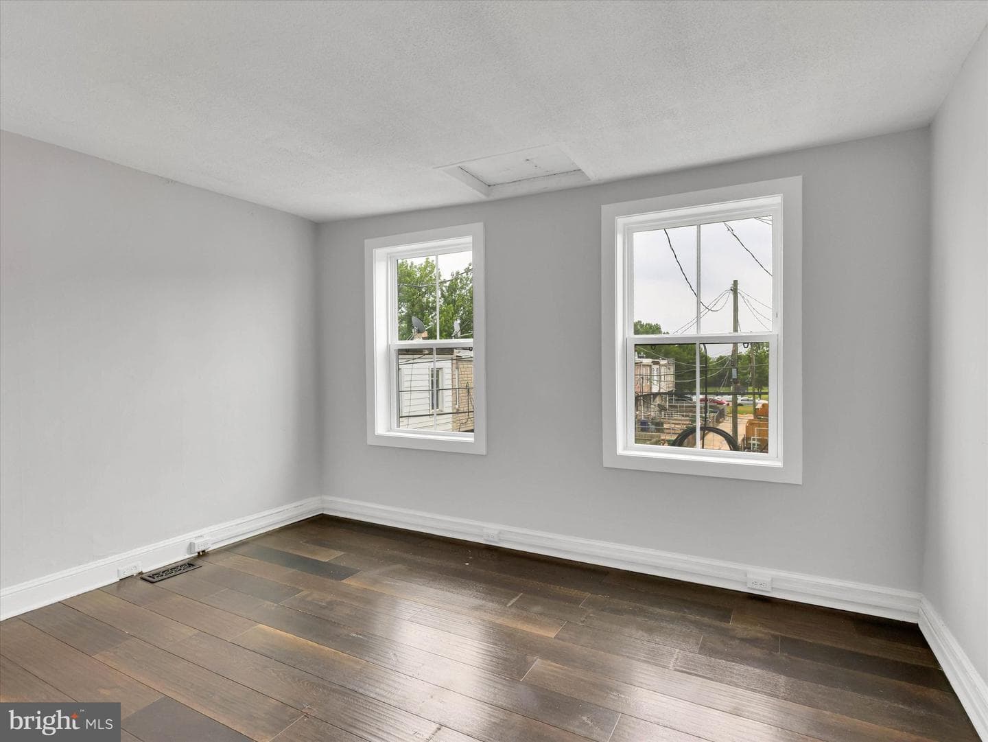 3009 McElderry St photo 18