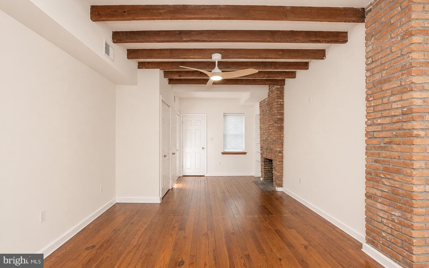 115 E West Street photo 14