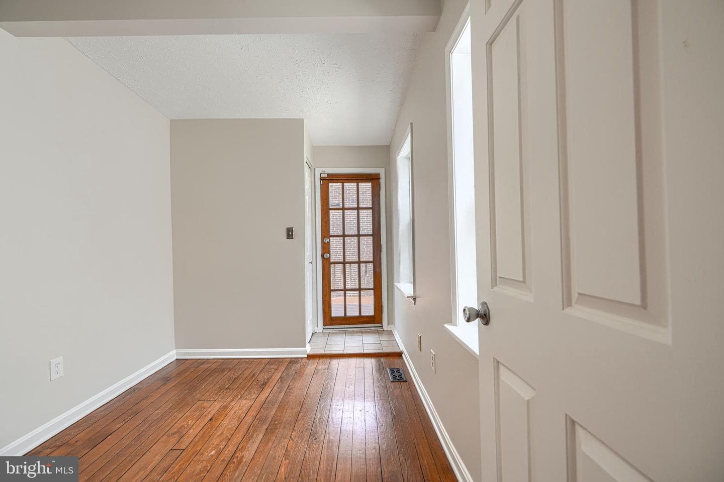 12 Poultney Street photo 26