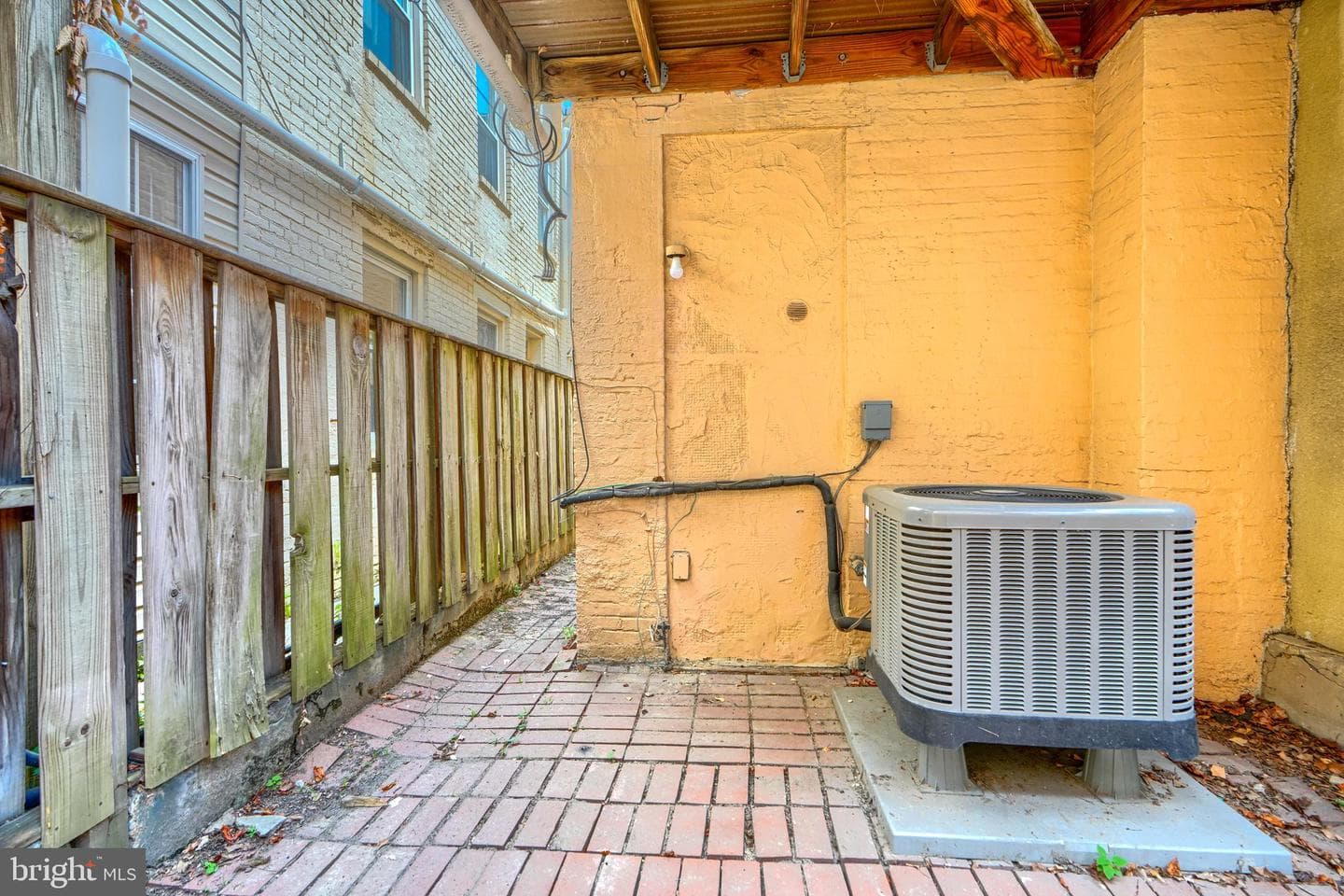12 Poultney Street photo 36