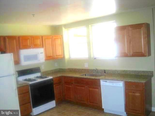 2822 Waterview Avenue photo 3