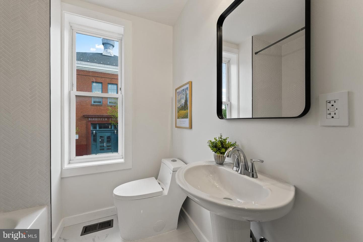 1118 S Carey Street photo 12