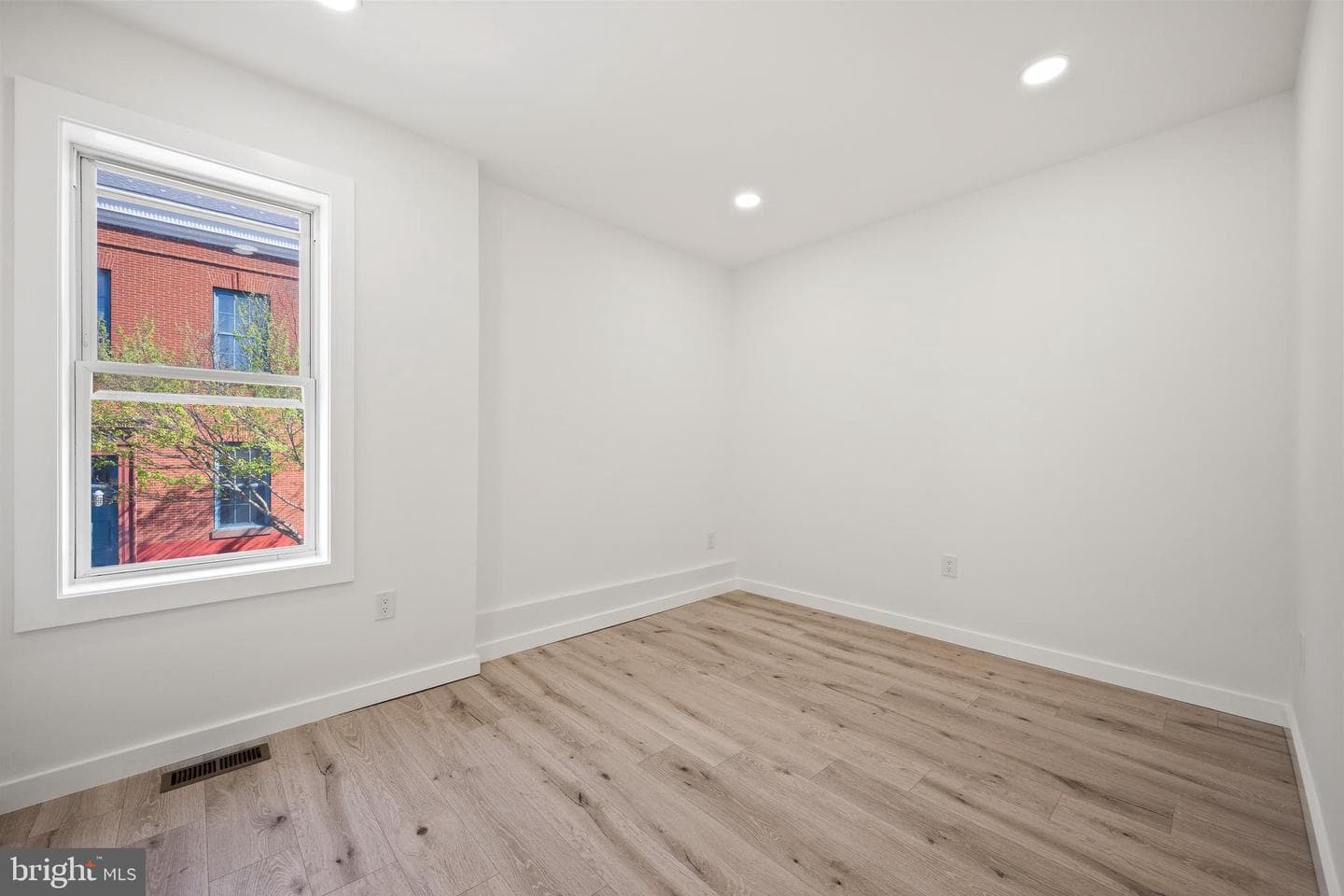 1118 S Carey Street photo 20