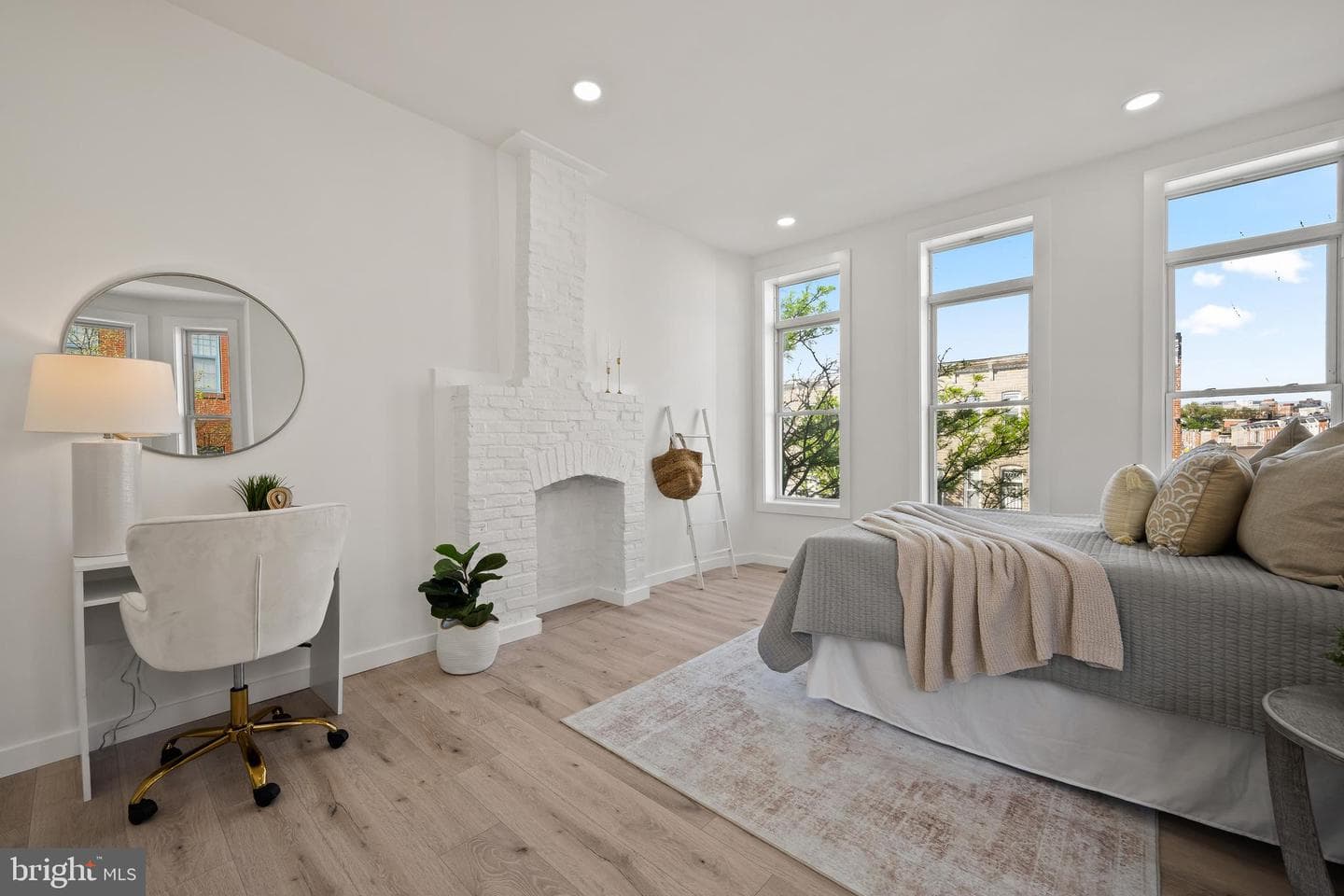 1118 S Carey Street photo 3