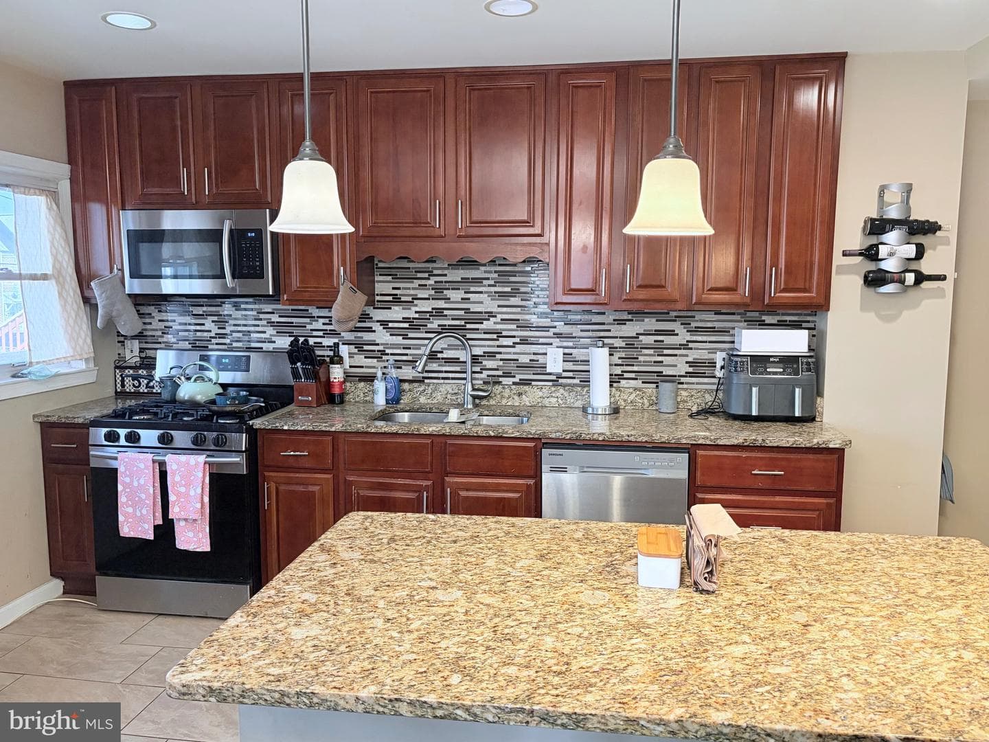 1528 Ramblewood Road photo 5
