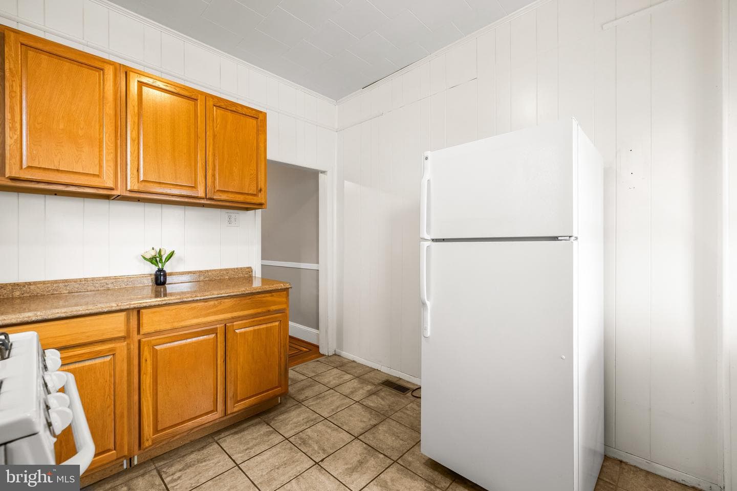 1238 W 37th Street photo 11