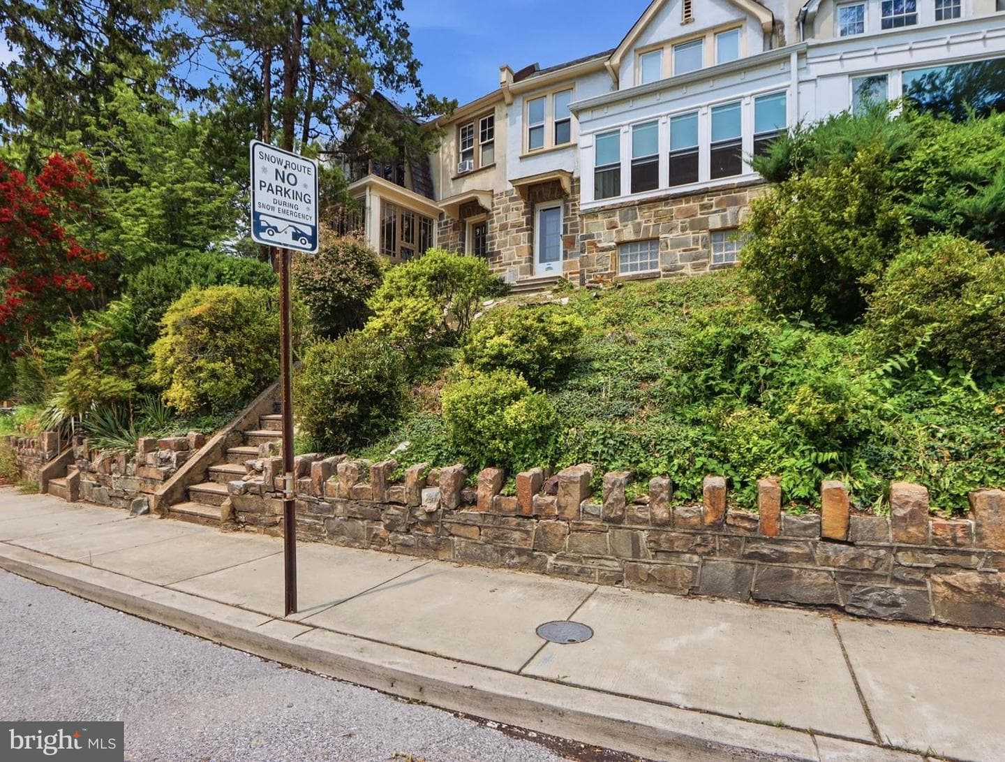 916 E 36th Street photo 37