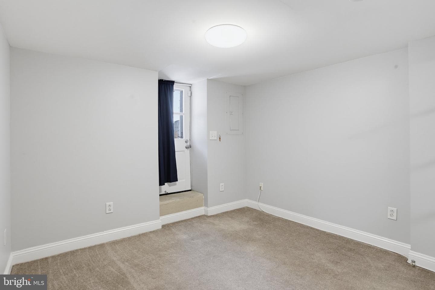 204 S East Avenue photo 25