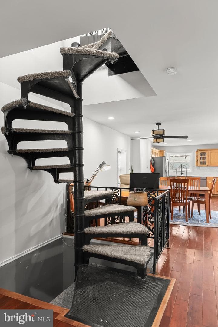 3200 E Lombard Street photo 15