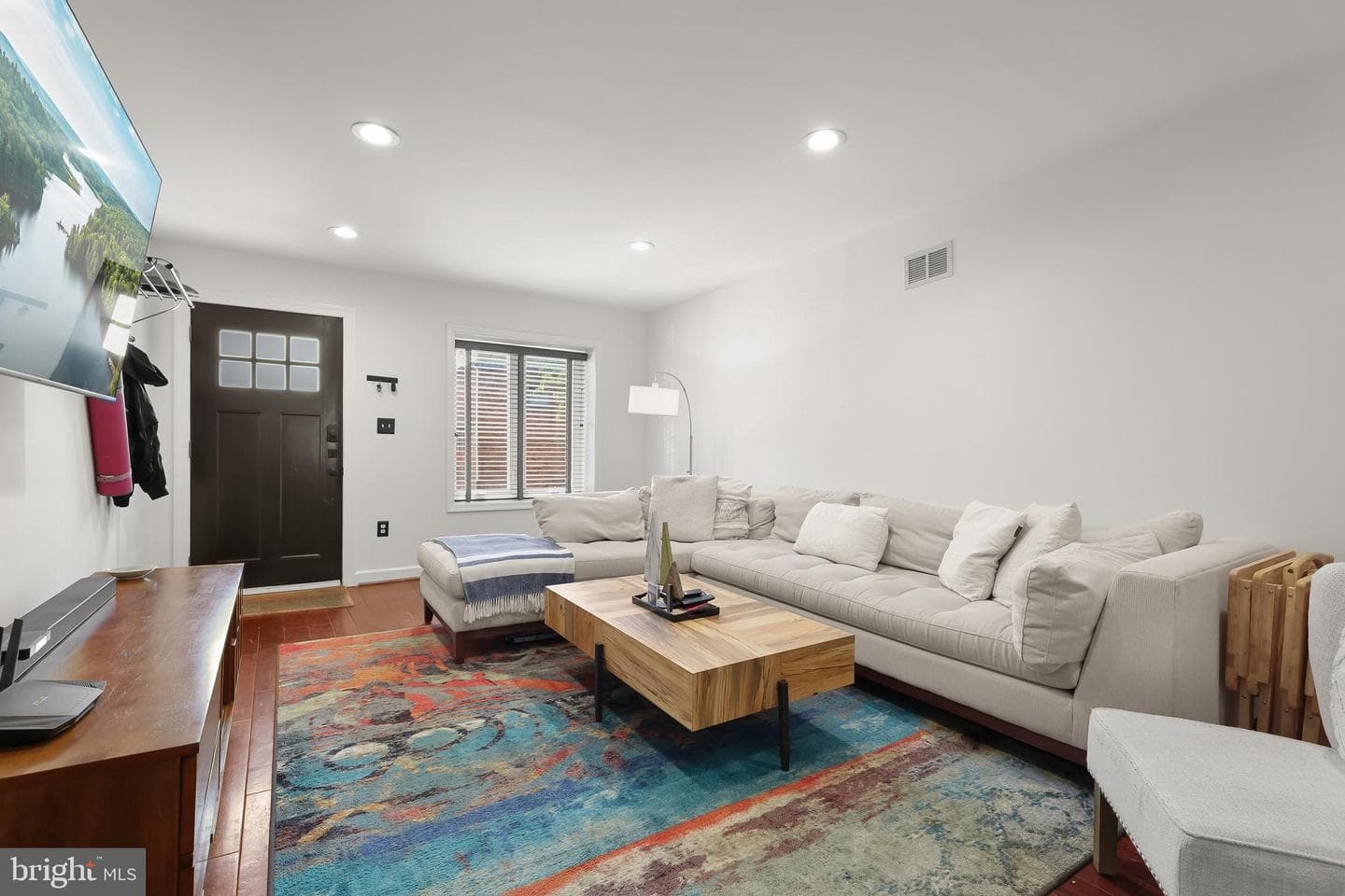 3200 E Lombard Street photo 5