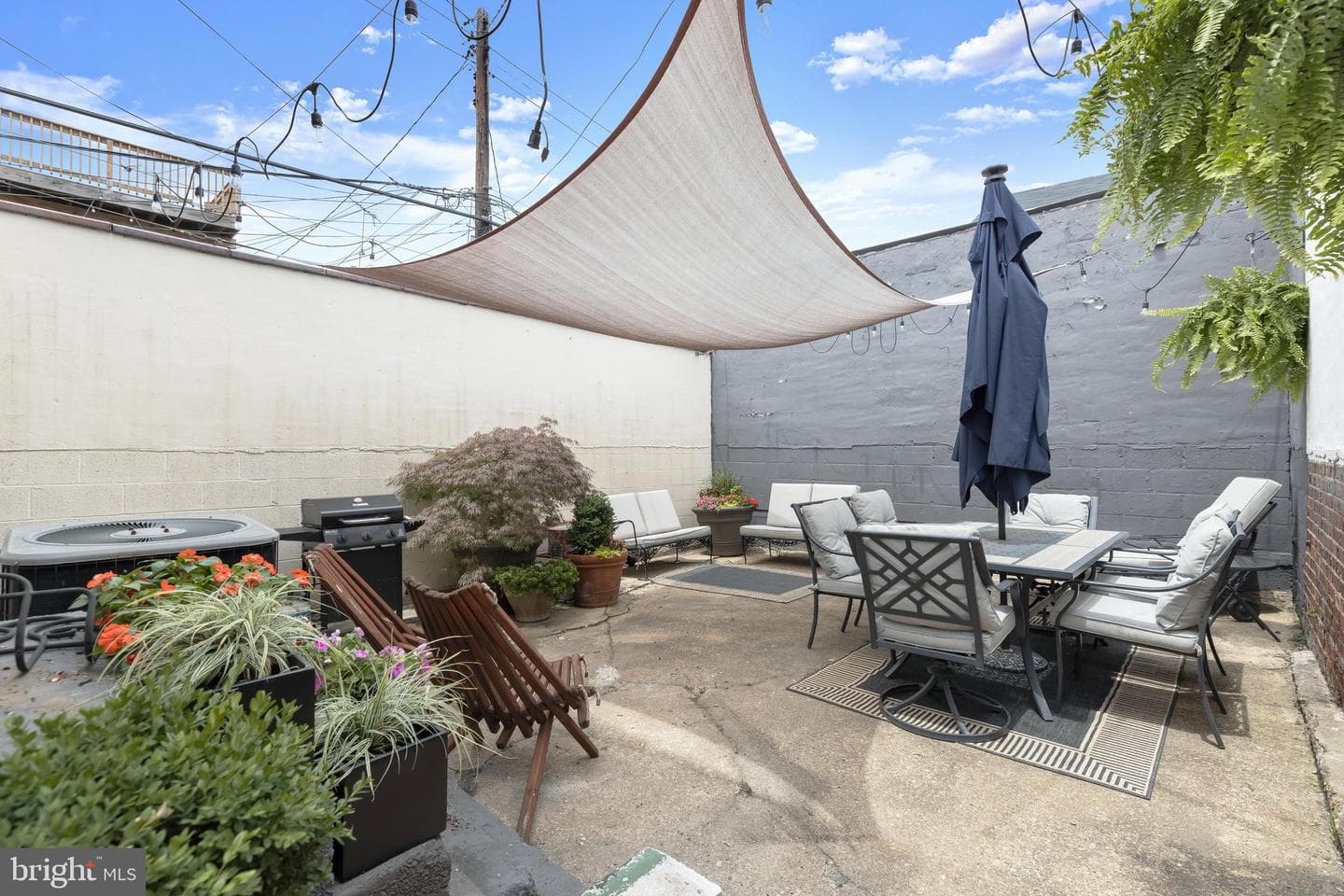 3200 E Lombard Street photo 64