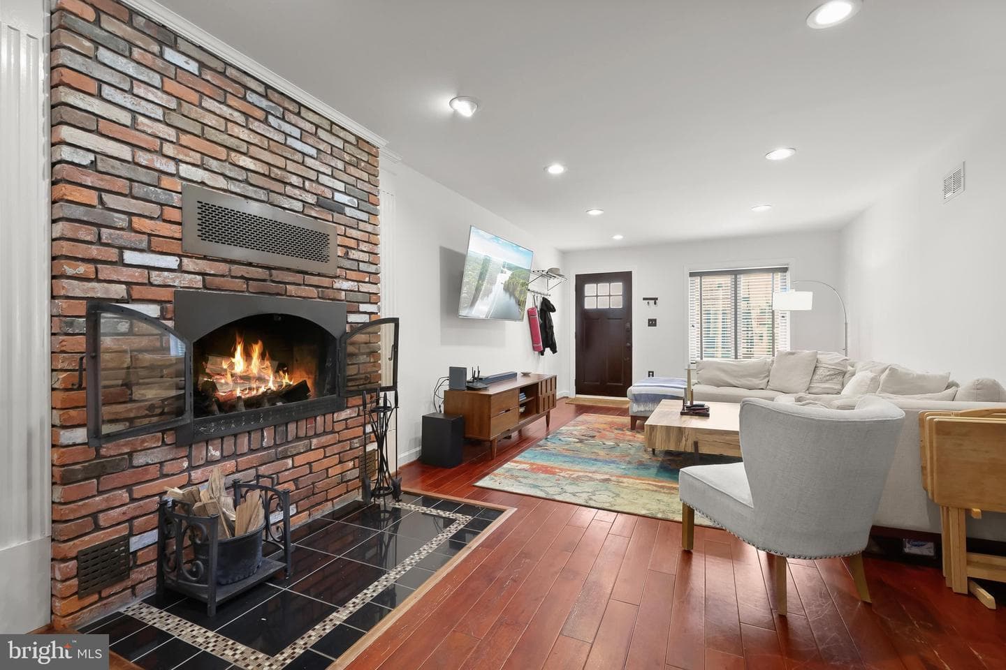 3200 E Lombard Street photo 8