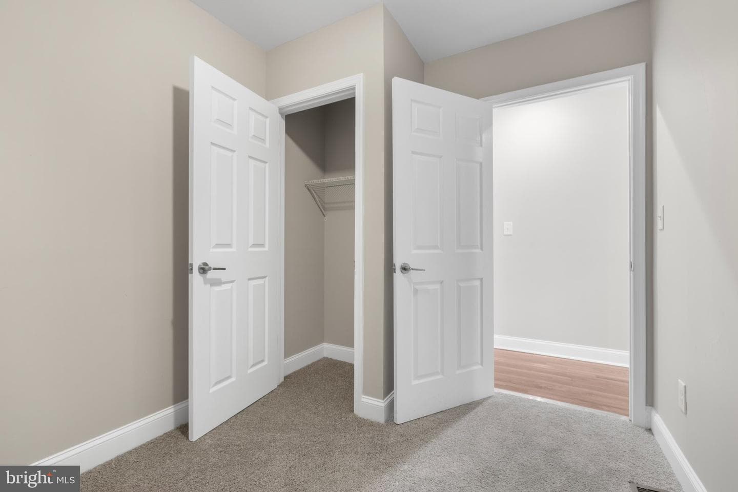 145 N Monastery Avenue photo 20