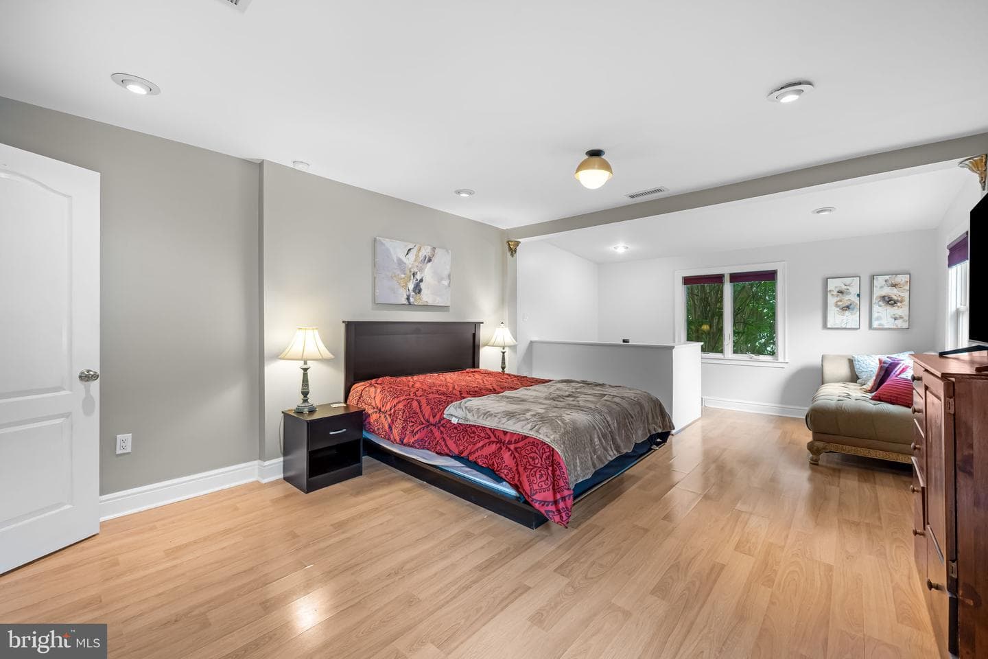 3527 Falls Road photo 23