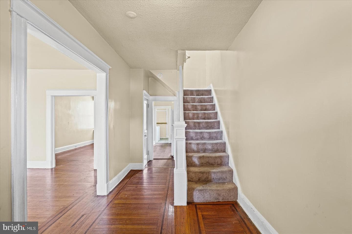 5033 Denmore Avenue photo 3