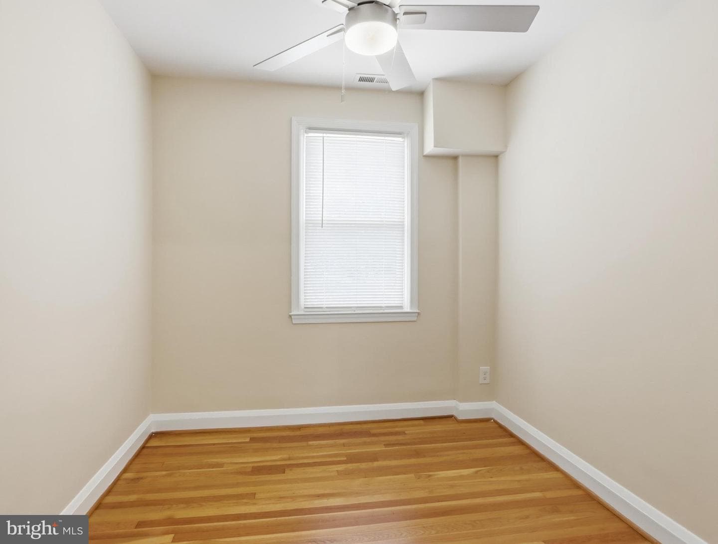 5930 Falkirk Road photo 22
