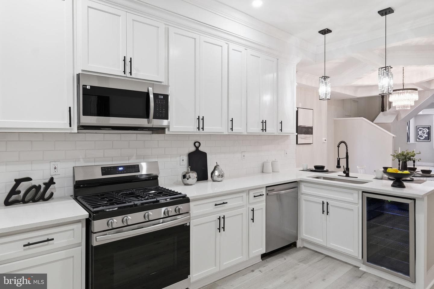326 E 22nd Street photo 11