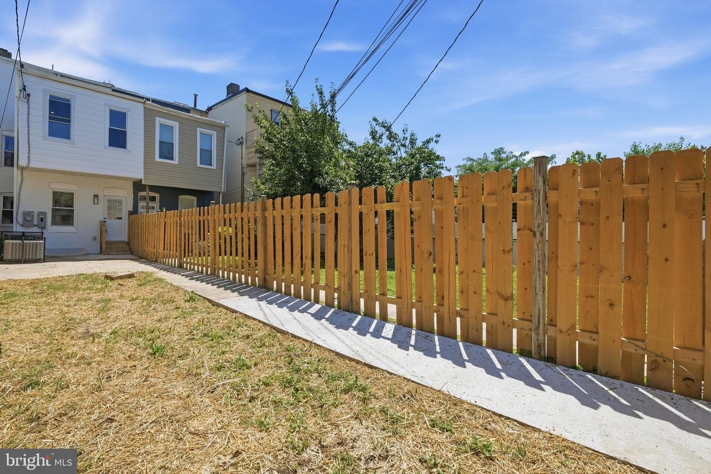 326 E 22nd Street photo 36