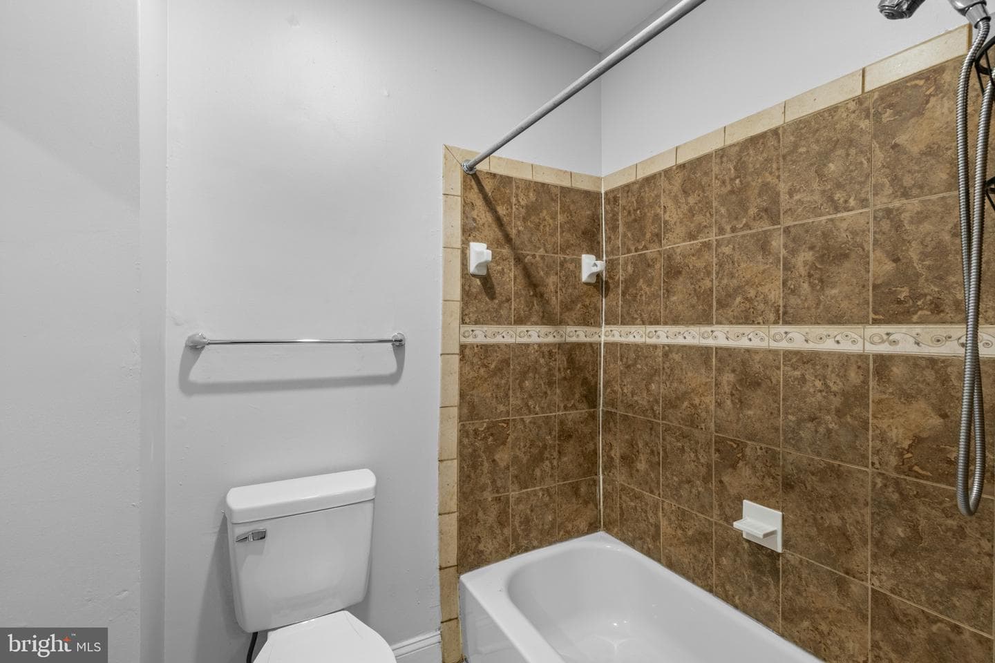 2319 Jefferson Street photo 20