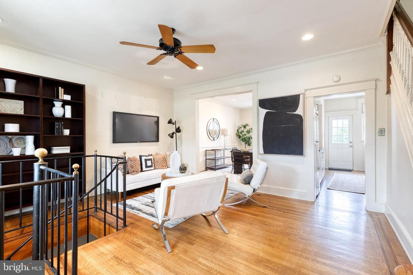 1330 Weldon Avenue photo 4