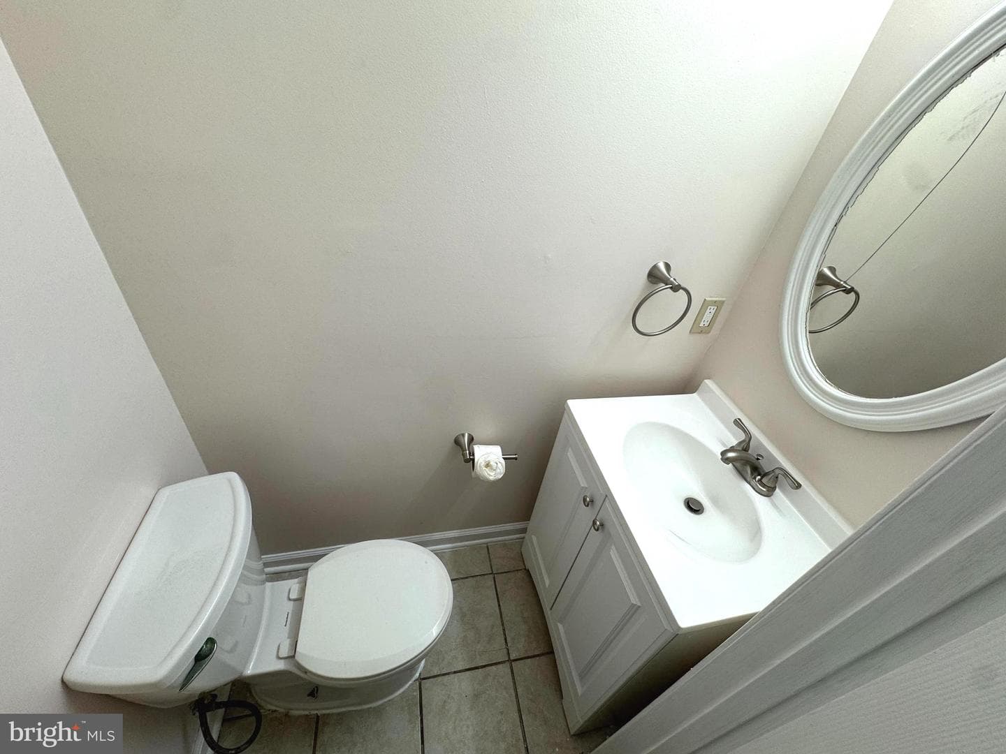 2627 Barclay Street photo 8