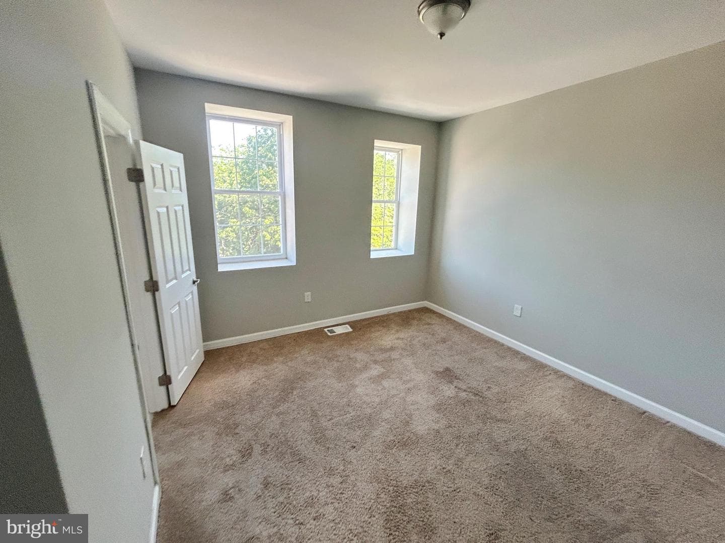 1529 Edmondson Avenue photo 14