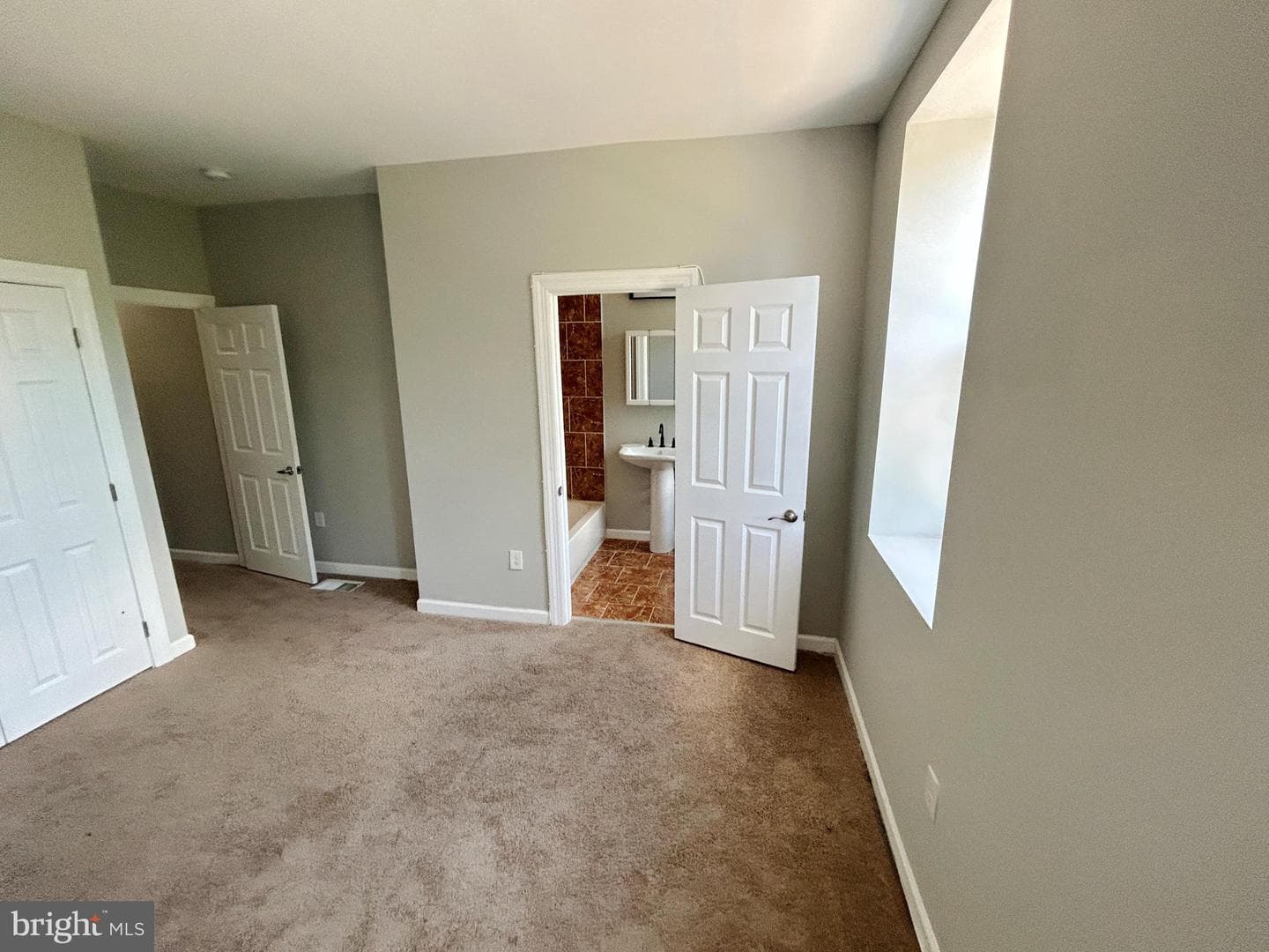 1529 Edmondson Avenue photo 15