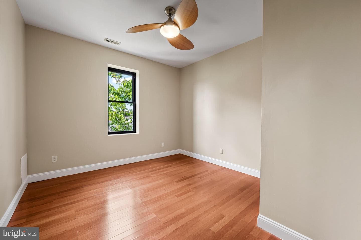 2204 Park Ave # 302 photo 19