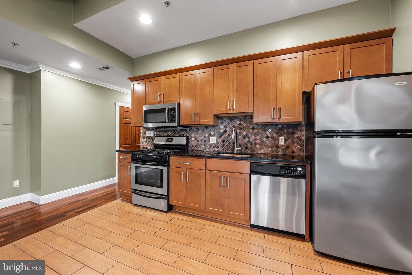 2204 Park Ave # 302 photo 8
