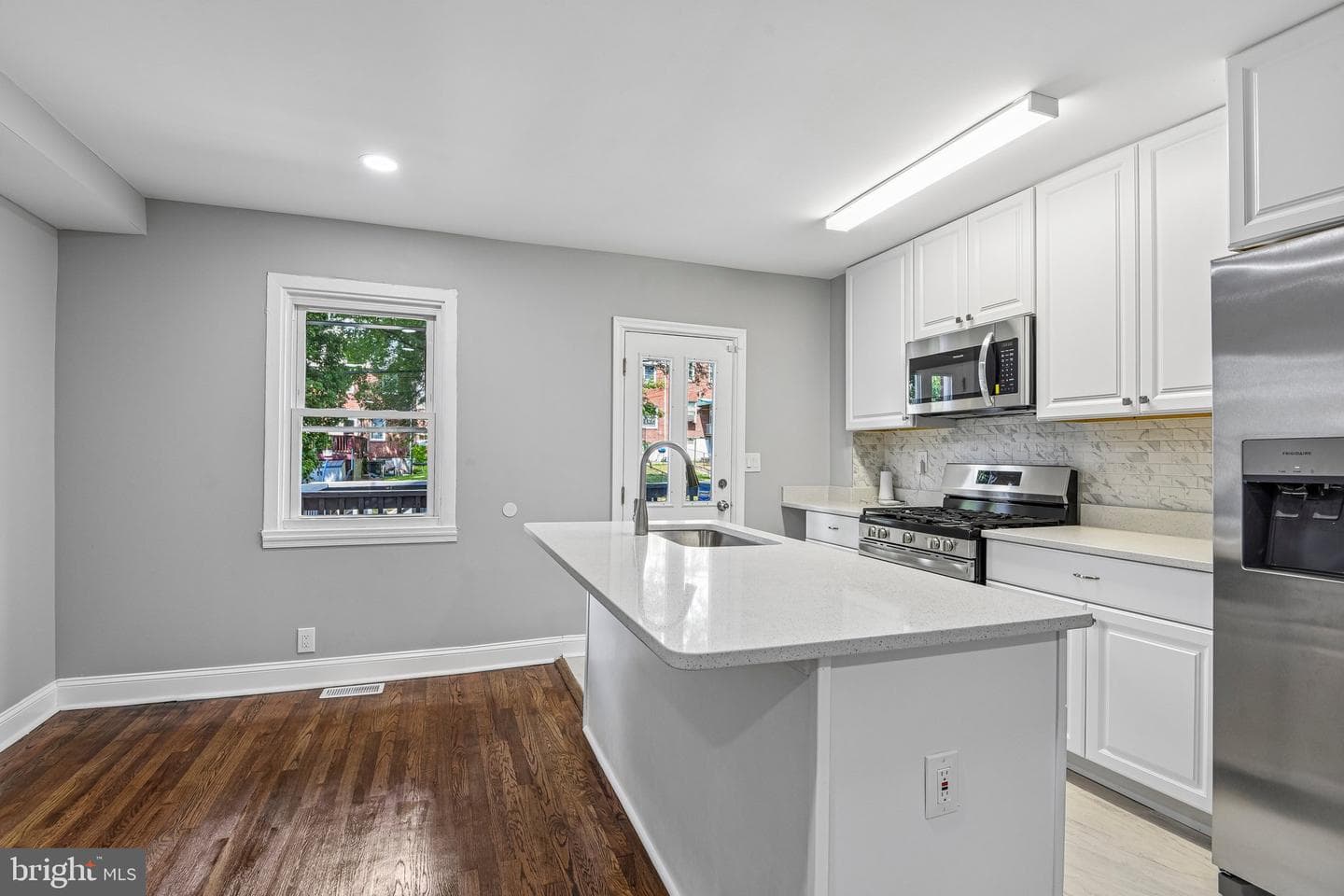 44 N Athol Avenue photo 11
