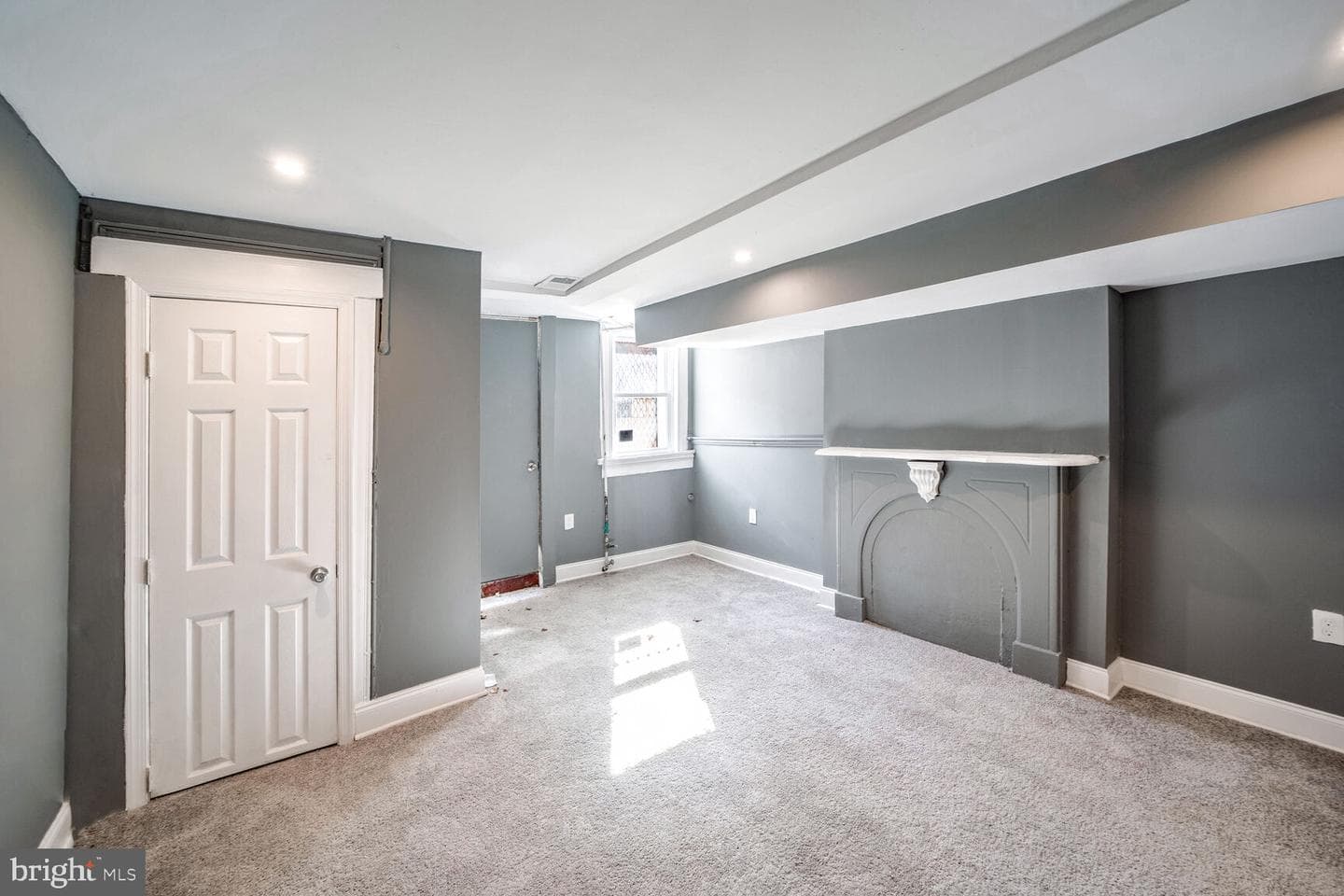 746 Dolphin Street photo 15
