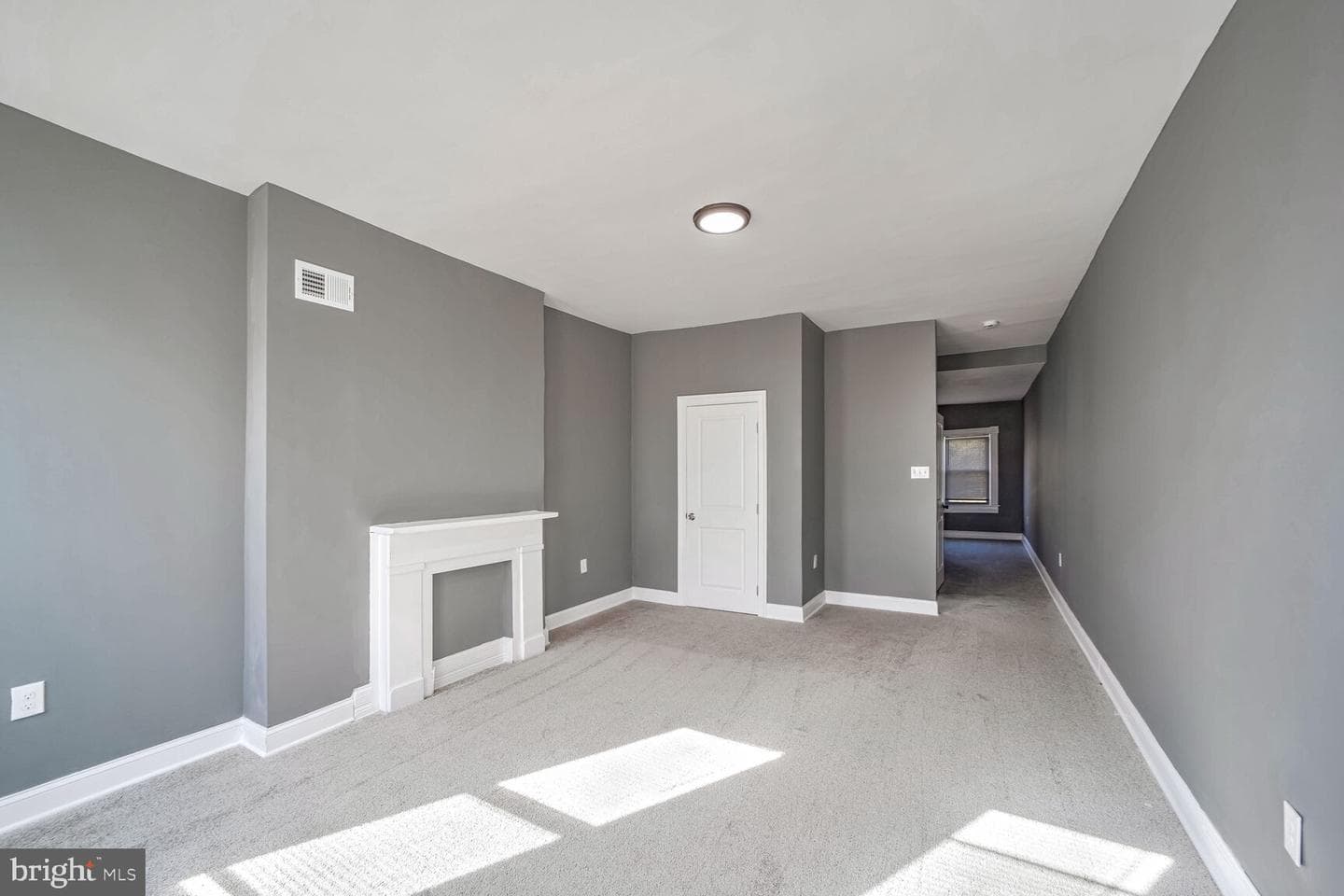 746 Dolphin Street photo 7