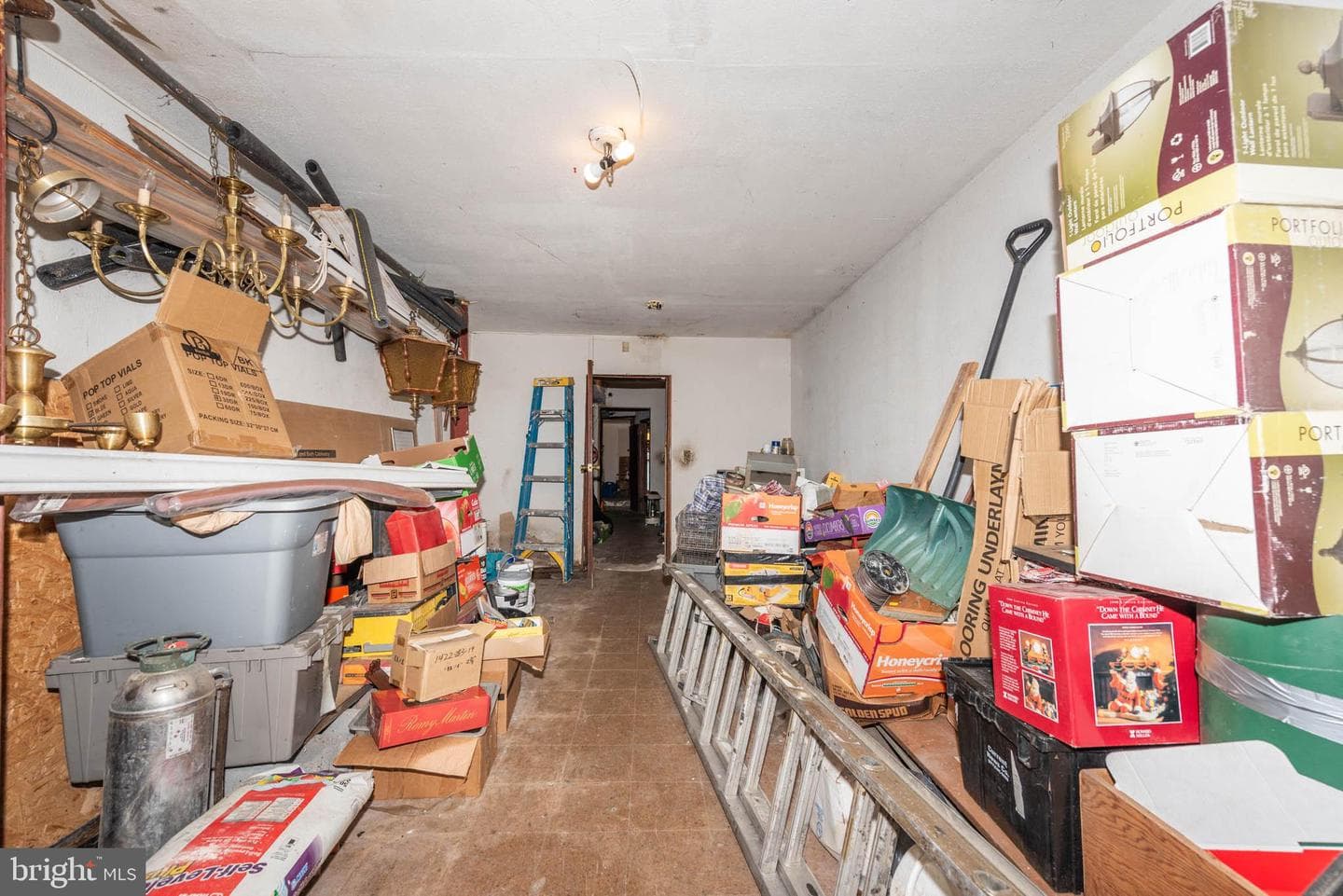 212 W Saratoga Street photo 9