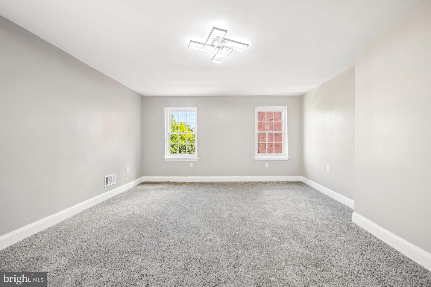 1626 Hollins Street photo 38