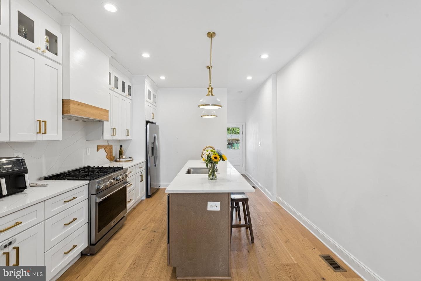 1353 Hull Street photo 16