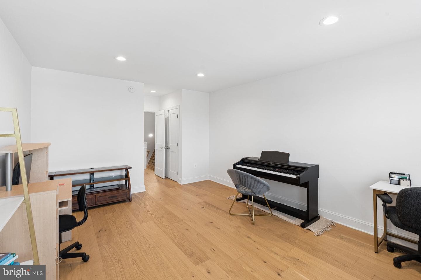 1353 Hull Street photo 31