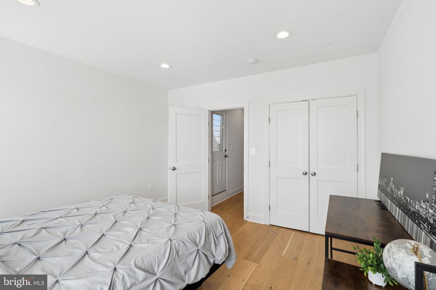 1353 Hull Street photo 36