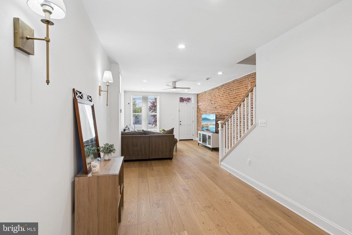 1353 Hull Street photo 8