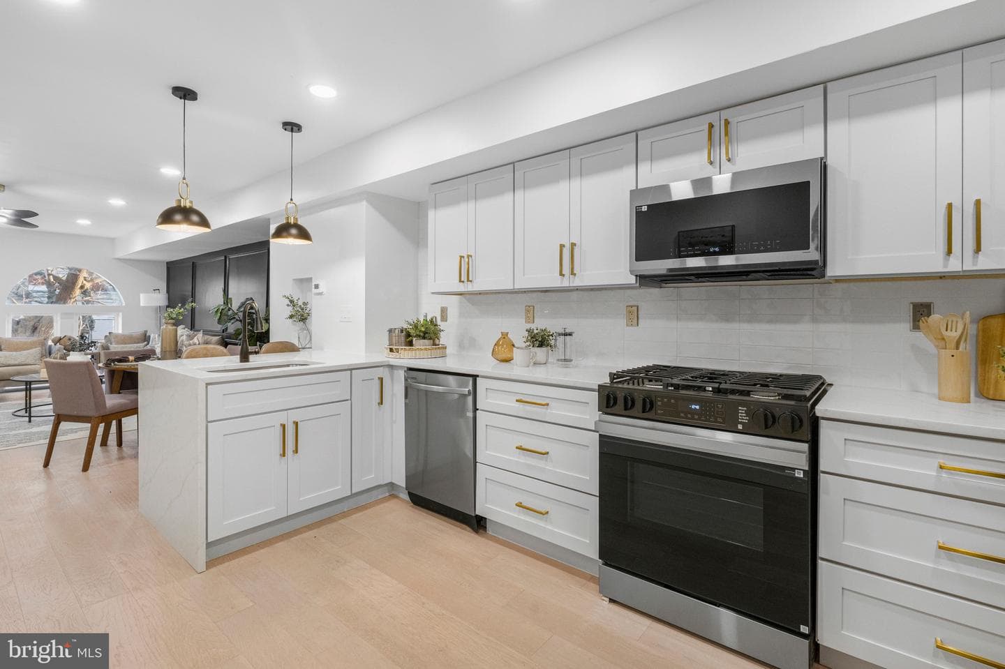 1802 E Lafayette Avenue photo 13