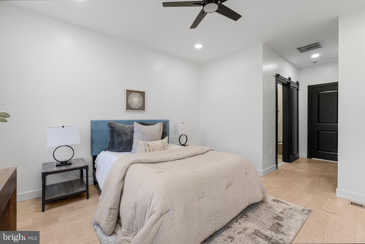 1802 E Lafayette Avenue photo 17