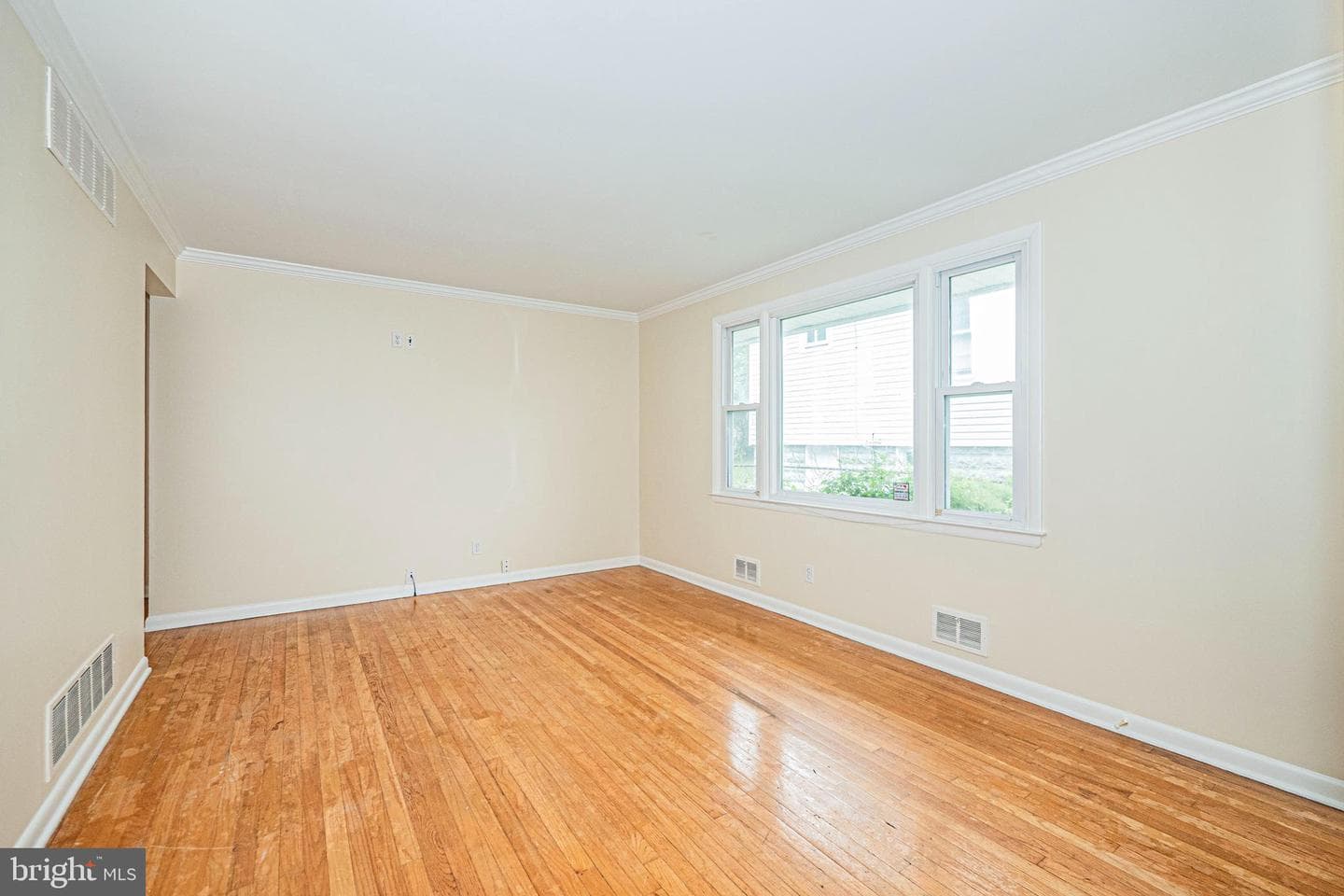 4610 Schley Avenue photo 10