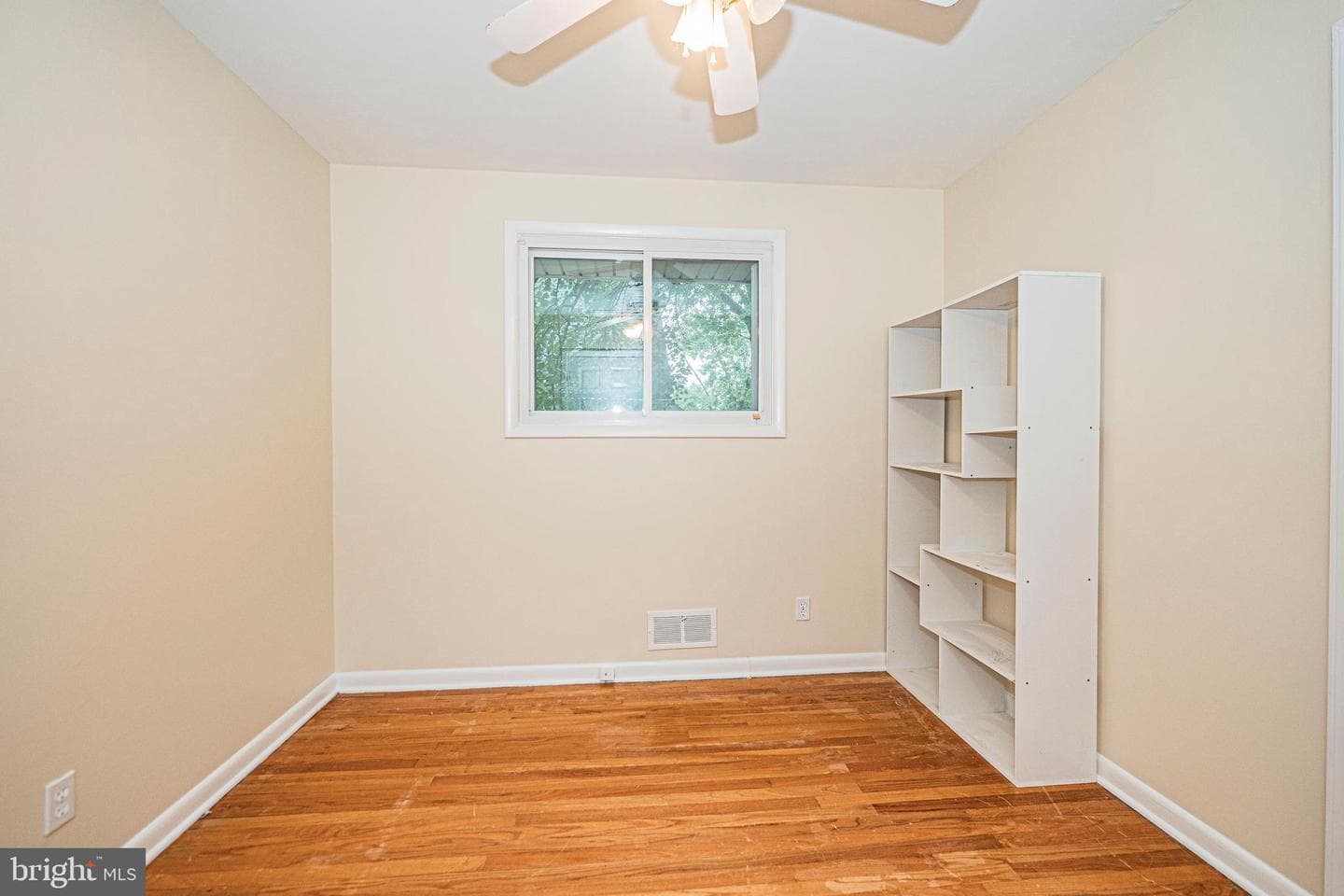 4610 Schley Avenue photo 24