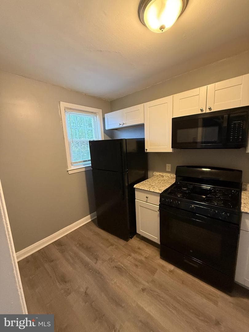1100 Meridene Drive photo 4