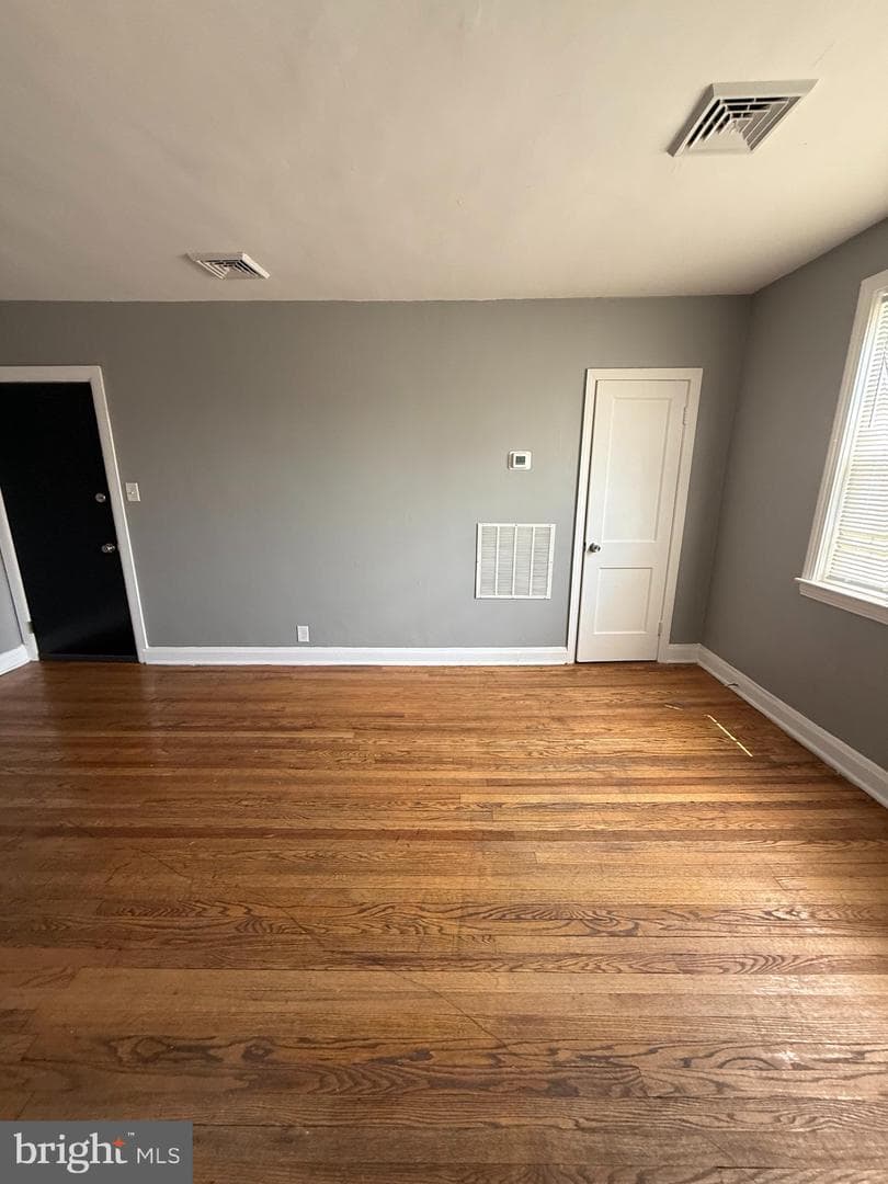 1100 Meridene Drive photo 5