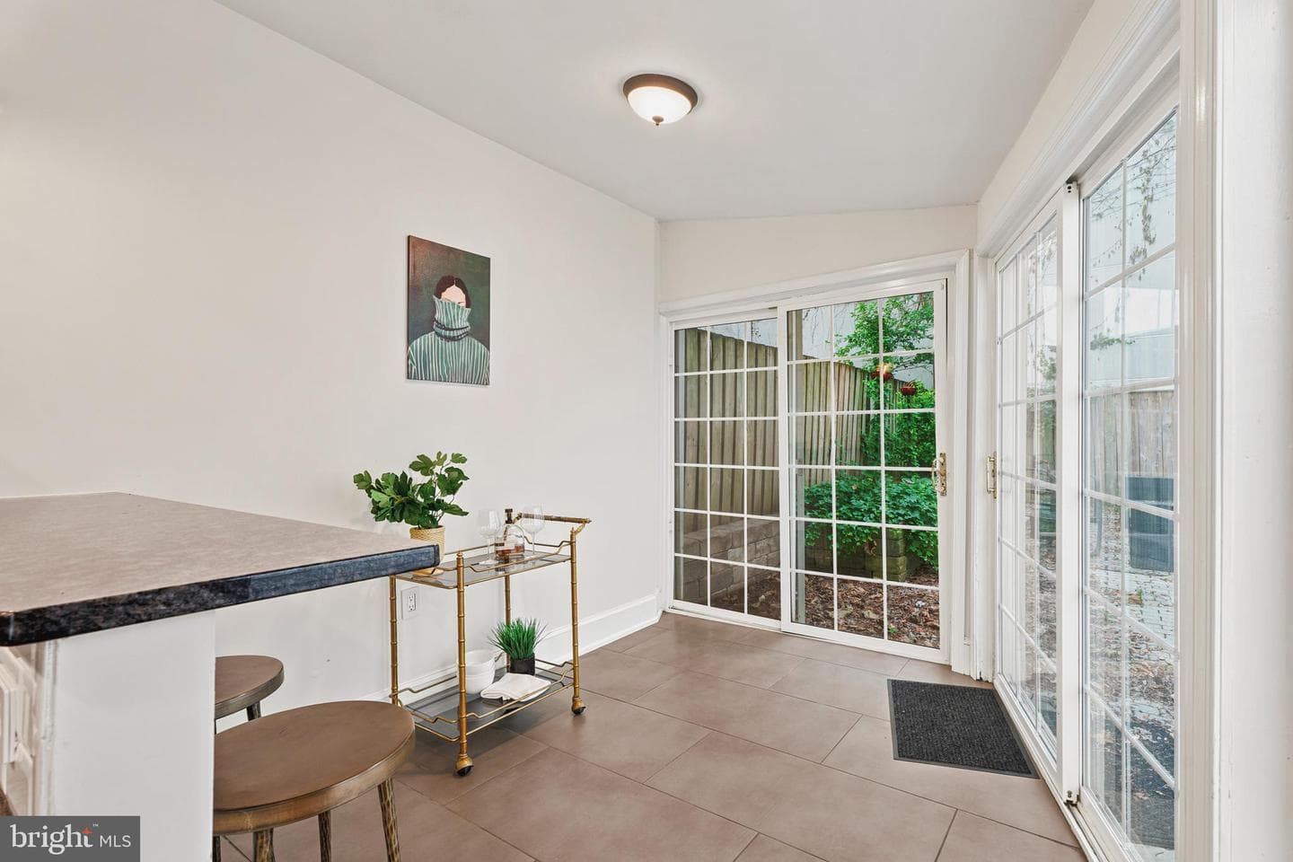 103 E Cross Street E photo 14